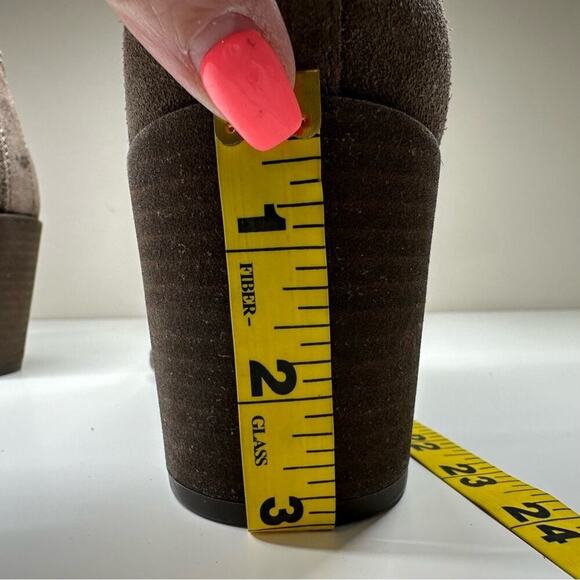 NWOB | Lucky Brand | Basel Suede Flat Bootie | Light Brown | Size 8.5 - Picture 16 of 16